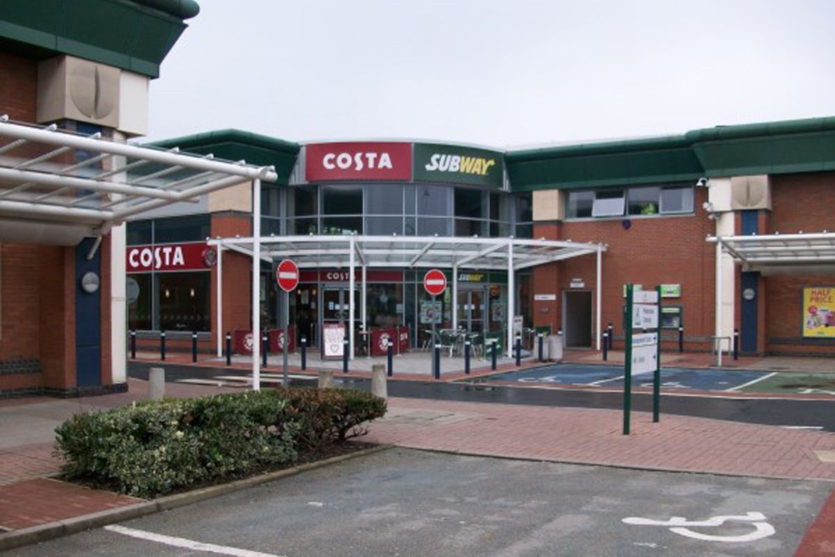 Costa & Subway shop fronts showing aluminium panels and architectural fittings